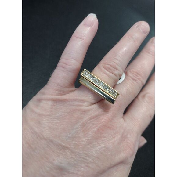 Gold tone two-piece matching ring set - Picture 1 of 9